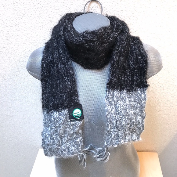 Scarf Grey/Black. Mohair/Wool Blend. One of a Kind. Unisex. 60" x 5" in. NWT - Picture 1 of 6